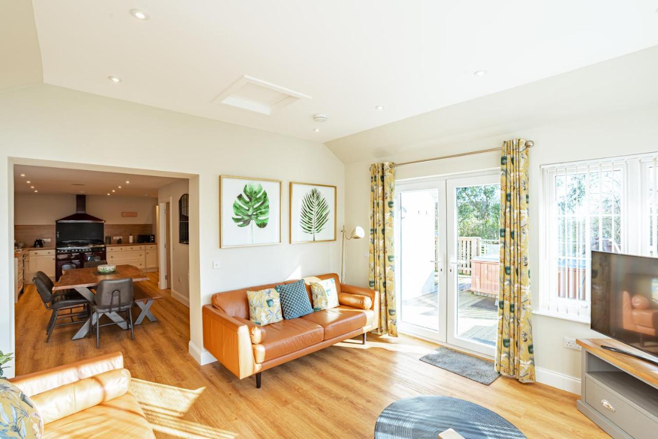 Sparrowhawk Cottage With Hot Tub Newton Stewart Luaran gambar